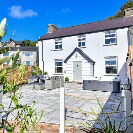 Tyr Ysgol Villa Pwllheli Buitenkant foto